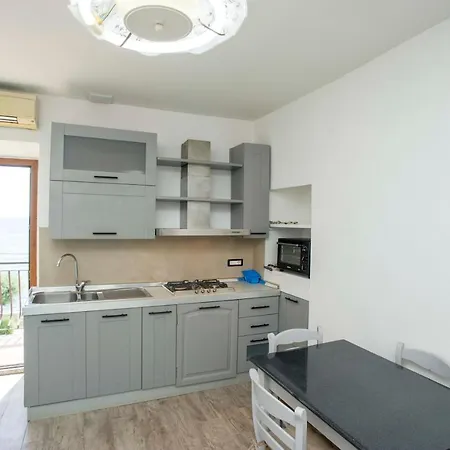 Apartment Trilocale Mary Con Vista Mare